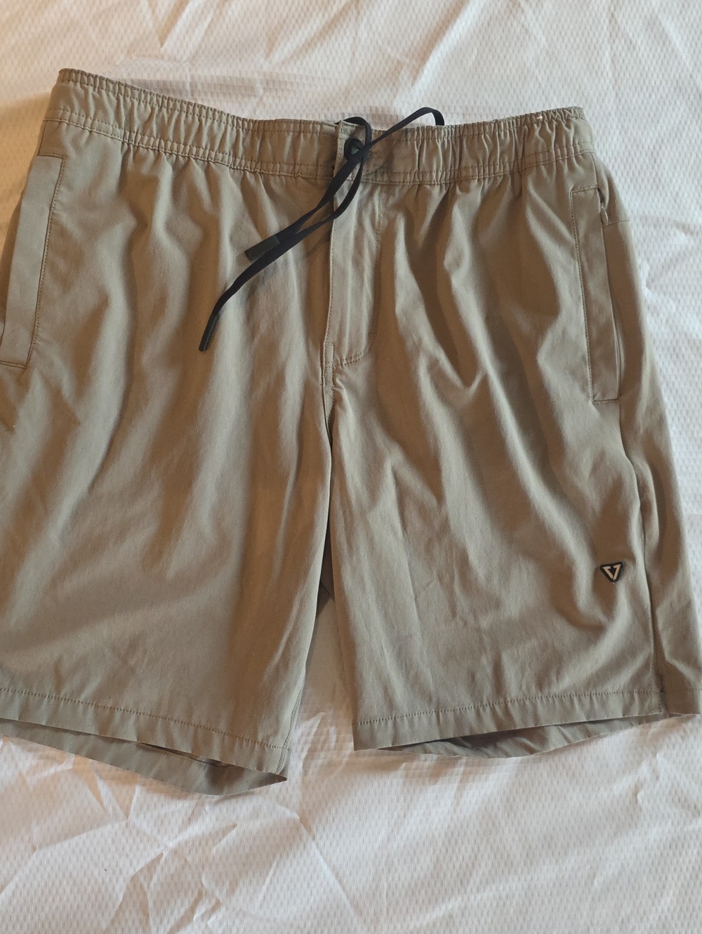 VISSLA shorts swim trunks Med 32